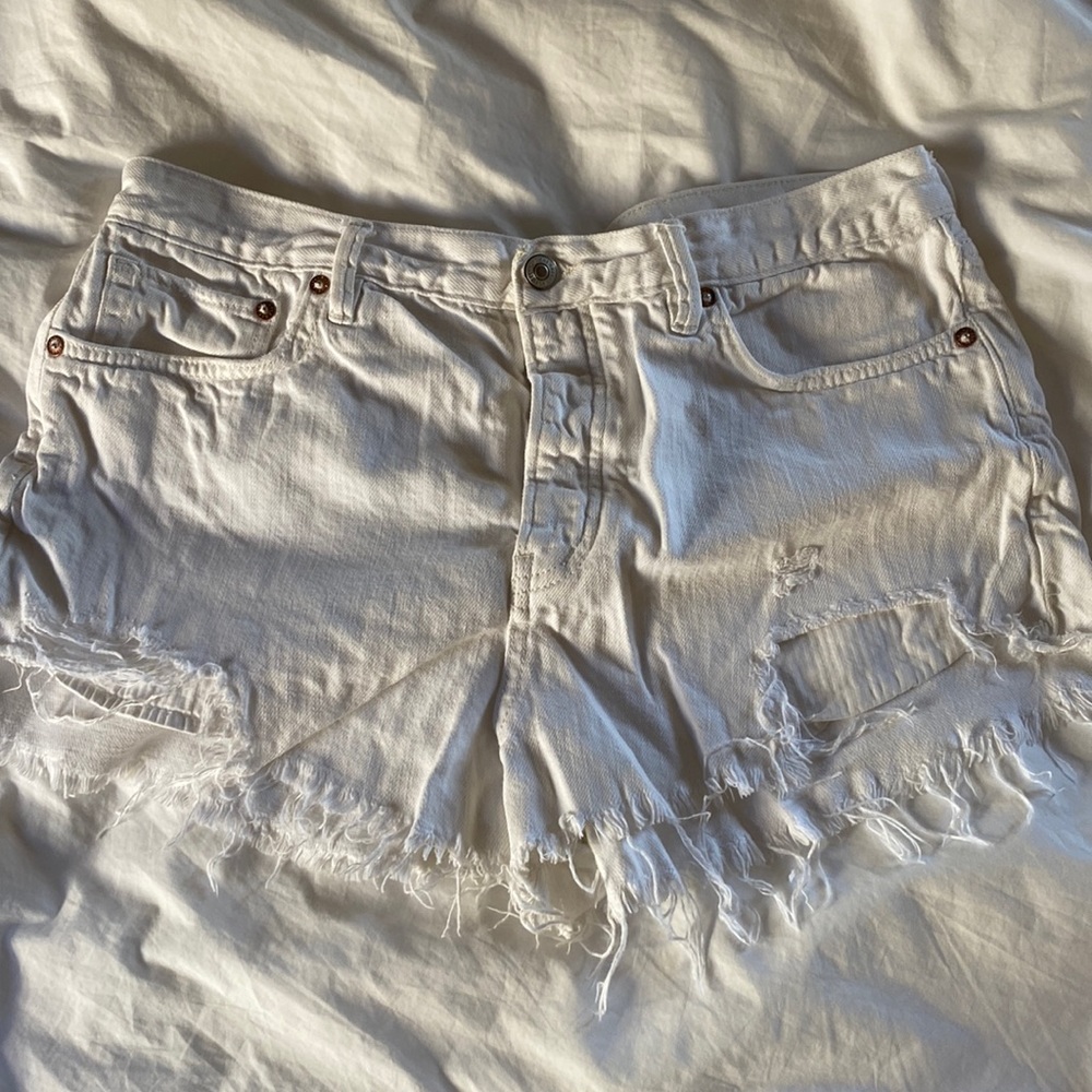 White free people ripped denim jeans size 31